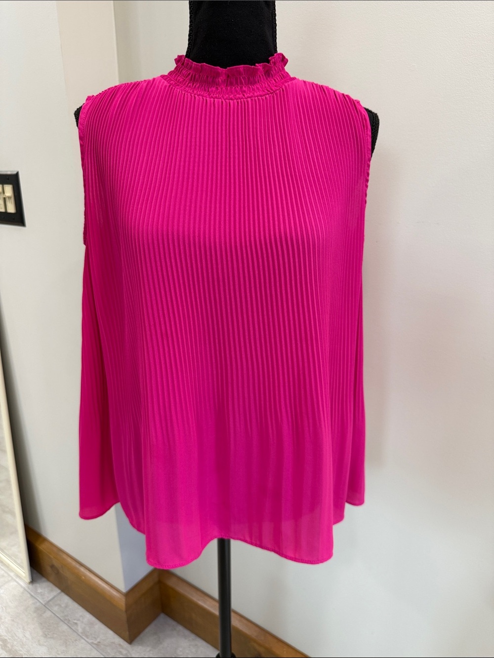 Nanette Lepore Pink Pleated Sleeveless Blouse top size M
